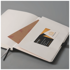 Notizbuch Kompagnon Klassik | A5, unliniert, Gummizugverschluss, schwarz