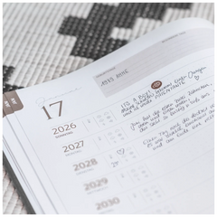 10-Jahres-Kalender Premium 2026-2035 „10 Years of Moments“ | A4, Kunstleder